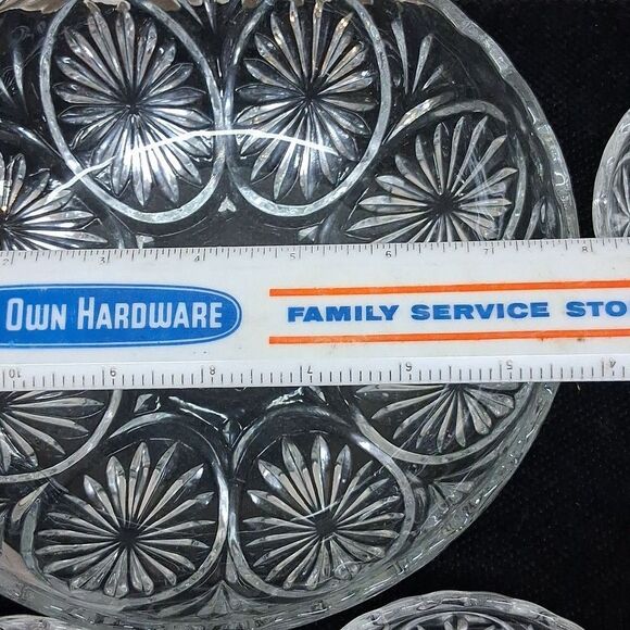 7pc. Anchor Hocking Crystal Dessert & 6 berry Bowls Starburst Medallio - Picture 6 of 8